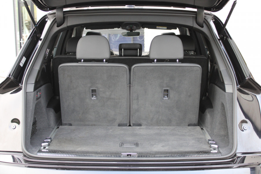 Audi Q7 4.0 TDI SQ7 quattro / Pano / 7-pers / Luchtvering / 4W-Sturing / Massage / Vol Opties / NIEUWSTAAT