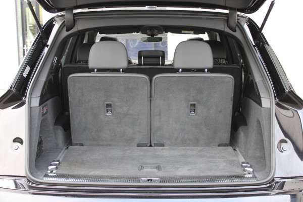Audi Q7 4.0 TDI SQ7 quattro / Pano / 7-pers / Luchtvering / 4W-Sturing / Massage / Vol Opties / NIEUWSTAAT