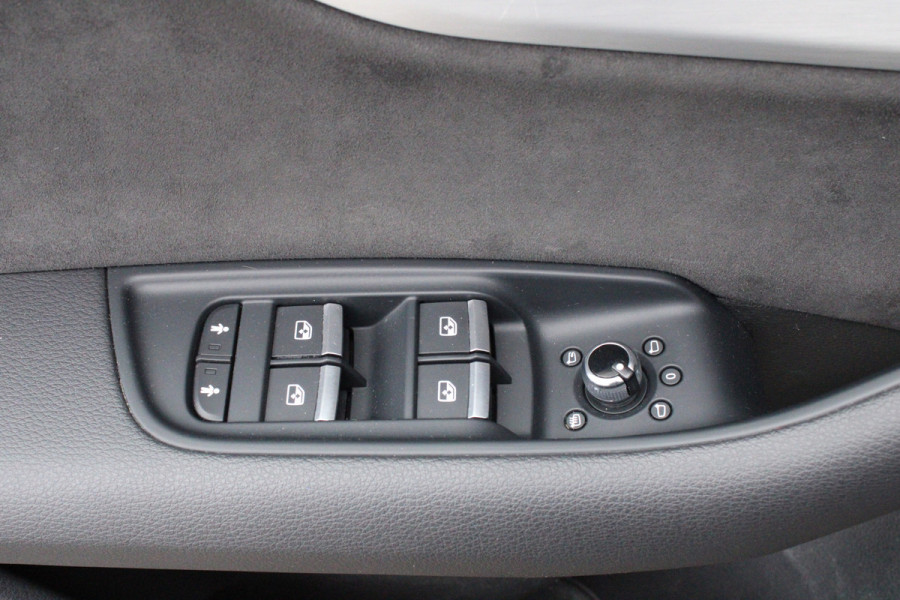Audi Q7 4.0 TDI SQ7 quattro / Pano / 7-pers / Luchtvering / 4W-Sturing / Massage / Vol Opties / NIEUWSTAAT