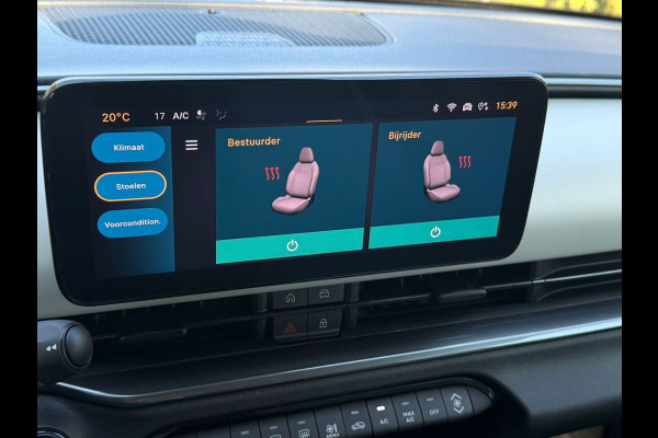 Fiat 600E La Prima 54 kWh, achteruitrijcamera,lederen interieur, stoelverwarming, 9360 km, 1 e eigenaar