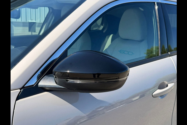 Fiat 600E La Prima 54 kWh, achteruitrijcamera,lederen interieur, stoelverwarming, 9360 km, 1 e eigenaar