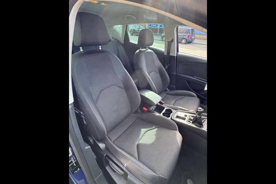 Seat Leon 1.5 TSI FR ACT - Navigatie I Sport pakket I LED I PDC I Sport velgen I Dealer onderhouden