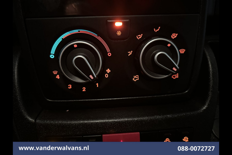 Peugeot Boxer 2.2 BlueHDi 141pk Bakwagen 436cm Lang Laadklep Euro6 Airco | Cruisecontrol | 1085kg laadvermogen Bijrijdersbank