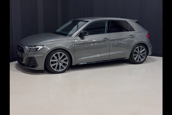 Audi A1 Sportback 30 TFSI 3X S-LINE | LED | CAMERA | CARPLAY | STOELVERW.