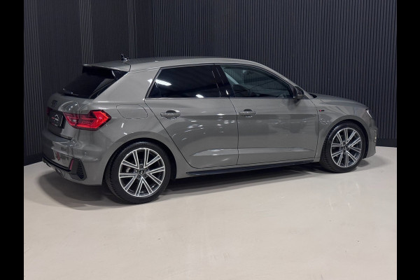 Audi A1 Sportback 30 TFSI 3X S-LINE | LED | CAMERA | CARPLAY | STOELVERW.