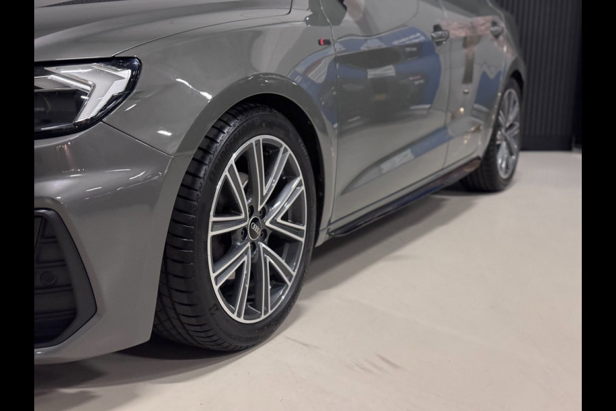Audi A1 Sportback 30 TFSI 3X S-LINE | LED | CAMERA | CARPLAY | STOELVERW.