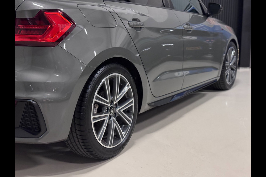 Audi A1 Sportback 30 TFSI 3X S-LINE | LED | CAMERA | CARPLAY | STOELVERW.