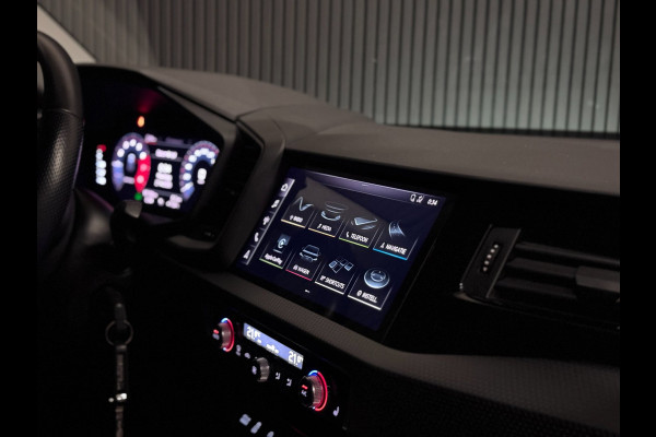 Audi A1 Sportback 30 TFSI 3X S-LINE | LED | CAMERA | CARPLAY | STOELVERW.