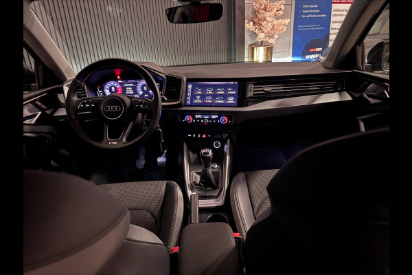 Audi A1 Sportback 30 TFSI 3X S-LINE | LED | CAMERA | CARPLAY | STOELVERW.