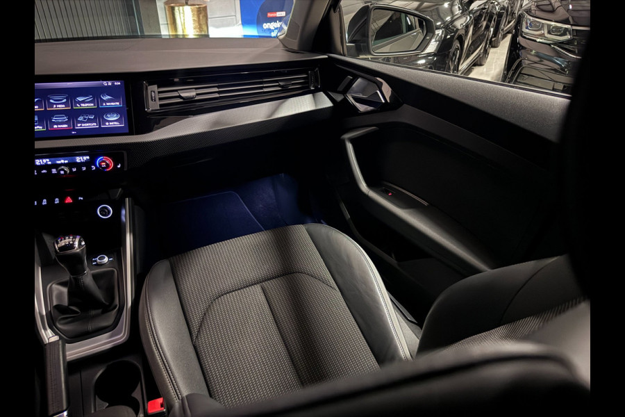 Audi A1 Sportback 30 TFSI 3X S-LINE | LED | CAMERA | CARPLAY | STOELVERW.