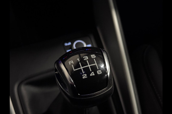 Audi A1 Sportback 30 TFSI 3X S-LINE | LED | CAMERA | CARPLAY | STOELVERW.