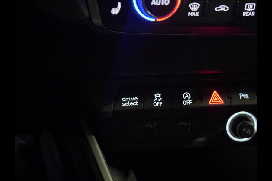 Audi A1 Sportback 30 TFSI 3X S-LINE | LED | CAMERA | CARPLAY | STOELVERW.