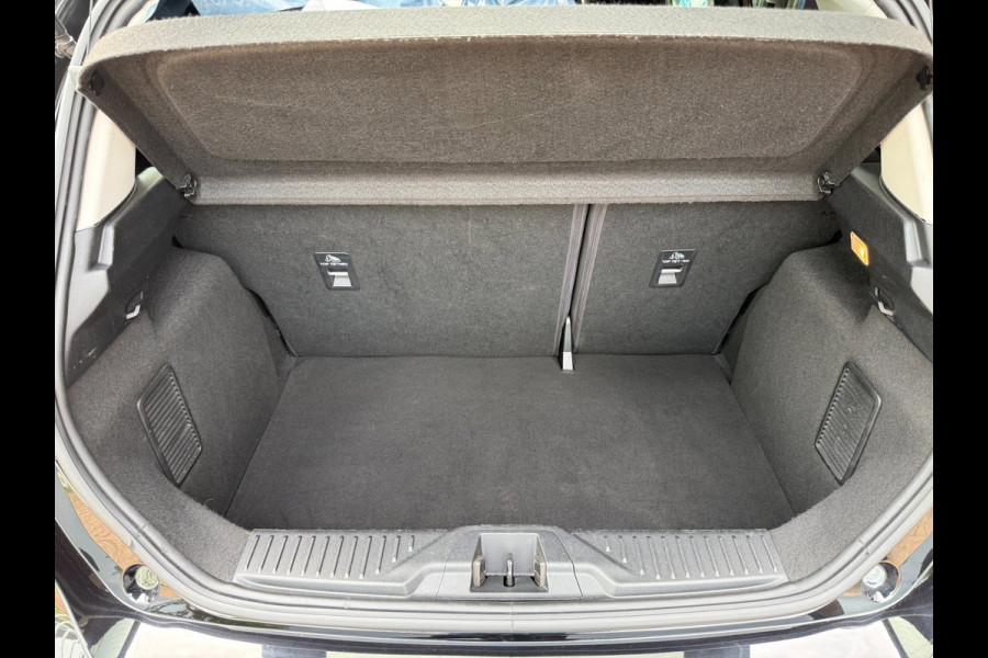 Ford Fiesta 1.1 | Navi | CarPlay | Stoel + Stuur verwarming