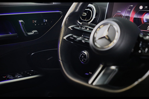 Mercedes-Benz C-Klasse 300 e AMG 63 Look / Massage / Burmester / Head Up / 360 Camera / Acc / Elek Stoelen / Open Pano / 20 Inch