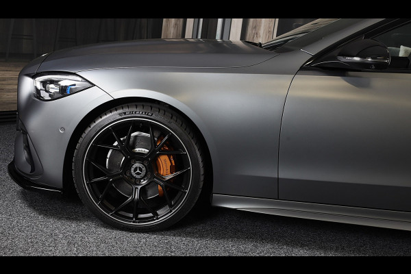 Mercedes-Benz C-Klasse 300 e AMG 63 Look / Massage / Burmester / Head Up / 360 Camera / Acc / Elek Stoelen / Open Pano / 20 Inch