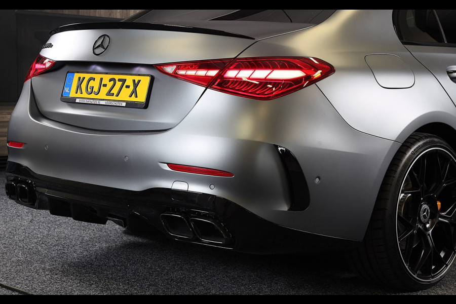 Mercedes-Benz C-Klasse 300 e AMG 63 Look / Massage / Burmester / Head Up / 360 Camera / Acc / Elek Stoelen / Open Pano / 20 Inch