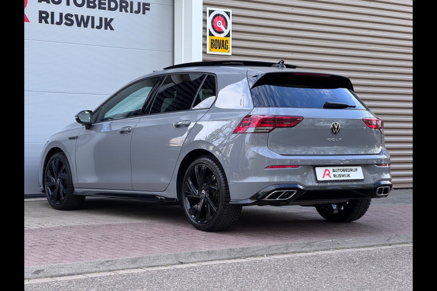 Volkswagen Golf 1.5 eTSI R-Line Business+ Pano/Sfeer/Acc