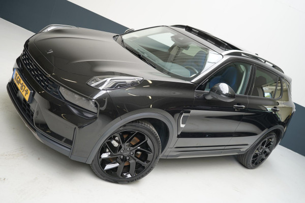 Lynk & Co 01 1.5 | Zwart optiek | Panoramadak | Navigatie | Memory | Apple CarPlay