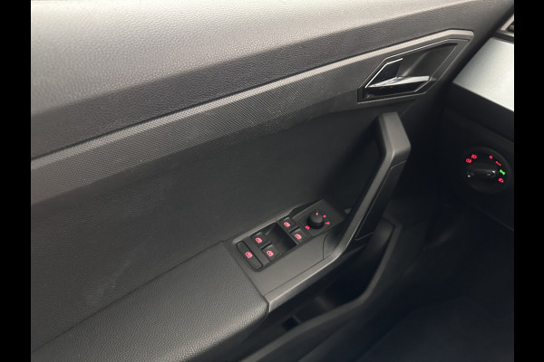 Seat Arona 1.0 TSI Style Business Intense (INCL-BTW) Aut. *ADAPTIVE-CRUISE | NAVI-FULLMAP | KEYLESS | CAMERA | DAB | CARPLAY | PRIVACY-GLASS | ECC | PDC | 16''ALU*