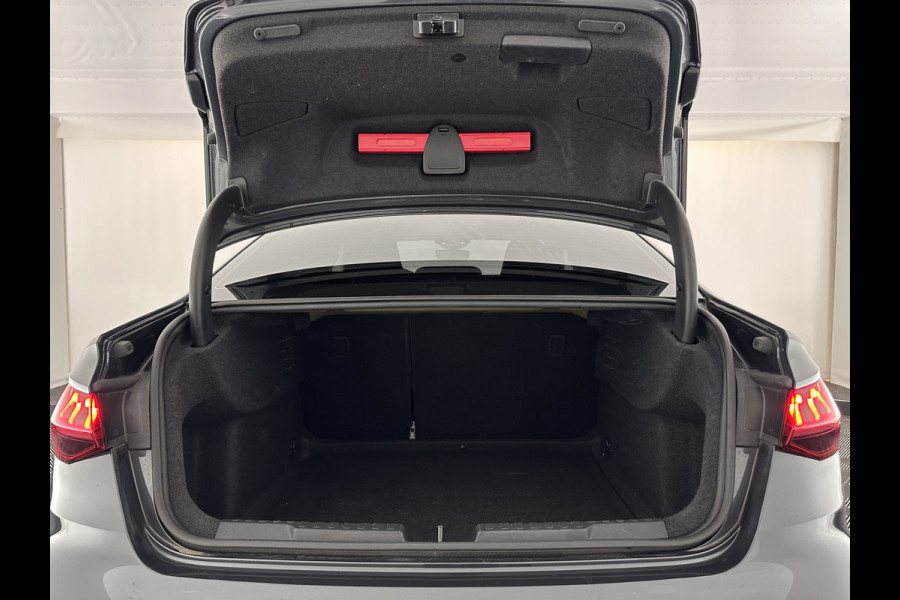 Audi A3 Limousine 30 TFSI Advanced edition (INCL.BTW) Aut. *FULL-LED | ADAPTIVE-CRUISE | DIGI-COCKPIT | SPORT-SEATS | NAVI-FULLMAP | PRIVACY-GLASS | SHIFT-PADDLES | DAB | ECC | PDC | 19''ALU*