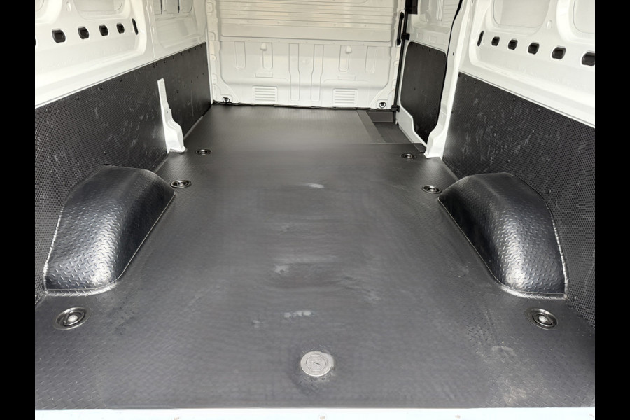 Maxus eDeliver 9 72kWh Nieuw Elektrisch 72kWh 280km WLTP L3H2 204PK ACC Stoelverwarming Snelladen LED Airco BPM Vrij