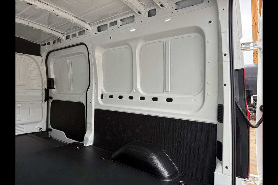 Maxus eDeliver 9 72kWh Nieuw Elektrisch 72kWh 280km WLTP L3H2 204PK ACC Stoelverwarming Snelladen LED Airco BPM Vrij