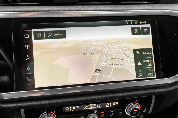 Audi Q3 35 TFSI Pro Line S 150 PK Adaptive Elek.Trekhaak Camera Half/Leer 20''