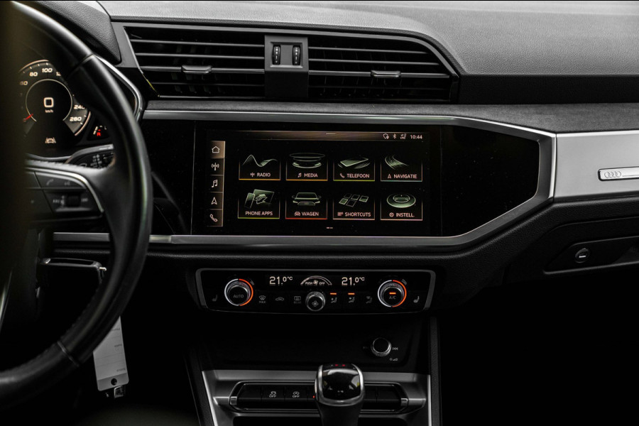 Audi Q3 35 TFSI Pro Line S 150 PK Adaptive Elek.Trekhaak Camera Half/Leer 20''