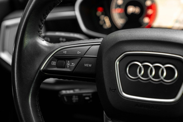 Audi Q3 35 TFSI Pro Line S 150 PK Adaptive Elek.Trekhaak Camera Half/Leer 20''