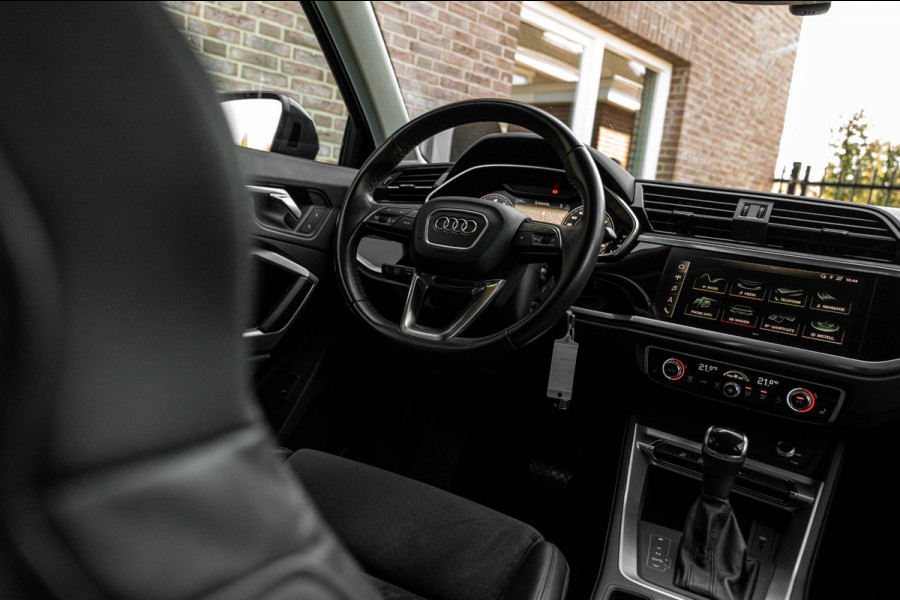Audi Q3 35 TFSI Pro Line S 150 PK Adaptive Elek.Trekhaak Camera Half/Leer 20''