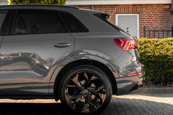 Audi Q3 35 TFSI Pro Line S 150 PK Adaptive Elek.Trekhaak Camera Half/Leer 20''