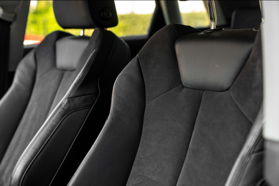 Audi Q3 35 TFSI Pro Line S 150 PK Adaptive Elek.Trekhaak Camera Half/Leer 20''