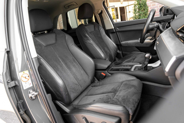 Audi Q3 35 TFSI Pro Line S 150 PK Adaptive Elek.Trekhaak Camera Half/Leer 20''