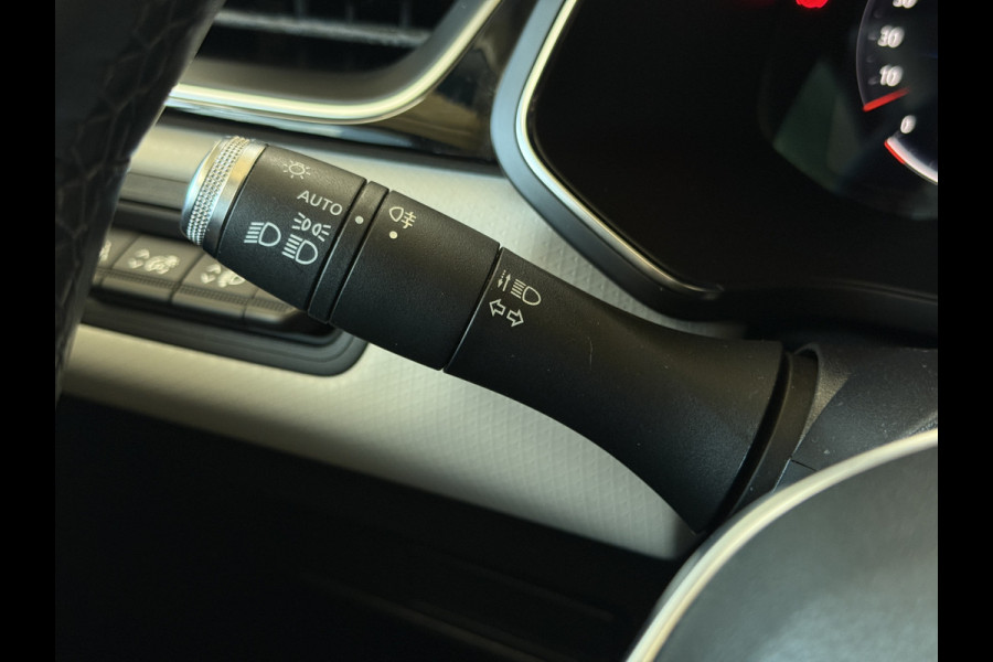 Renault Captur 1.3 TCe 155 Edition One | Pano | 360 | Bose | Stoel&Stuurverwarming | 18" |  Groot Navi | ACC | Dodehoek | 100% onderhouden!