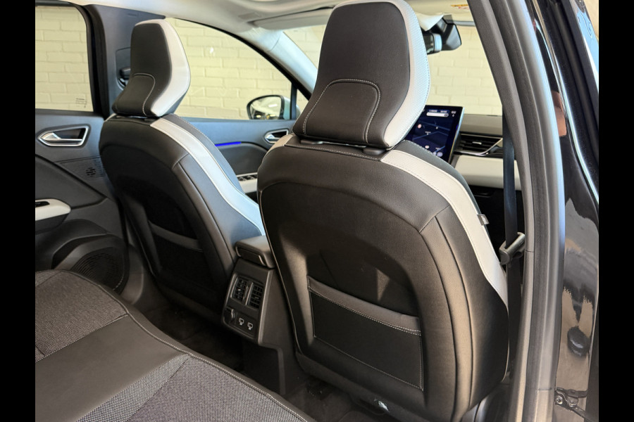 Renault Captur 1.3 TCe 155 Edition One | Pano | 360 | Bose | Stoel&Stuurverwarming | 18" |  Groot Navi | ACC | Dodehoek | 100% onderhouden!