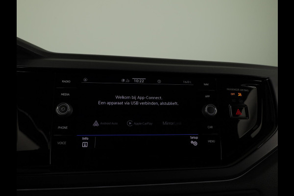 Volkswagen Taigo 1.0 TSI R-Line | DSG Automaat | Camera | Stoelverwarming | Apple Carplay & Android Auto |
