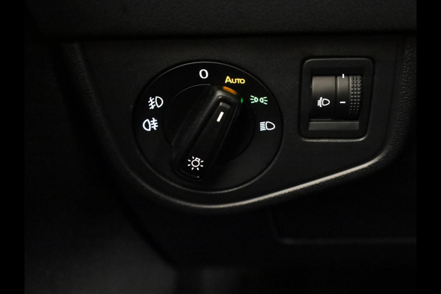 Volkswagen Taigo 1.0 TSI R-Line | DSG Automaat | Camera | Stoelverwarming | Apple Carplay & Android Auto |