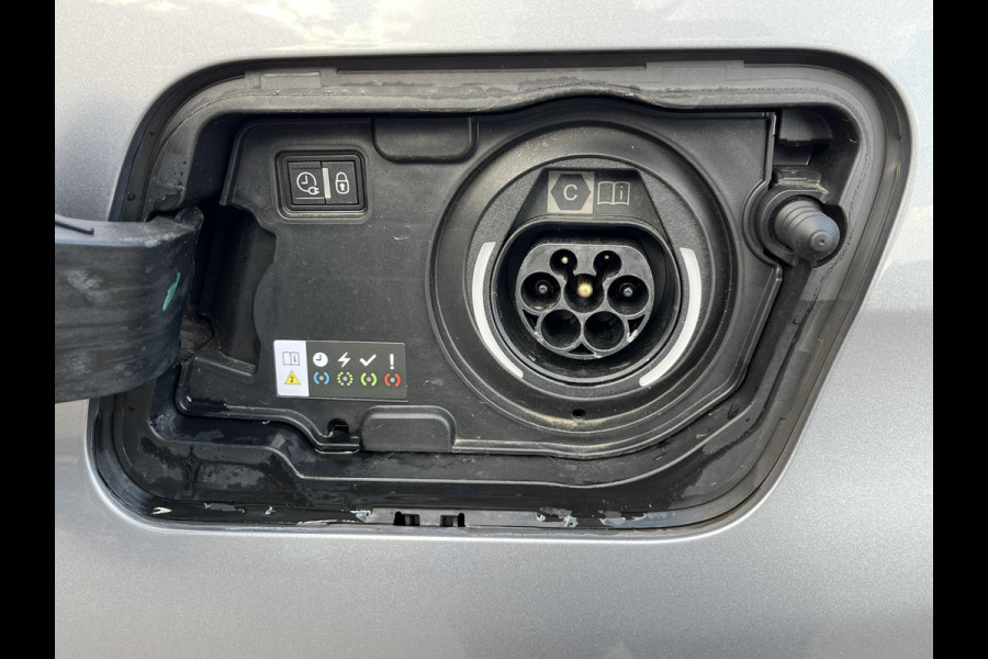Peugeot 3008 GT PHEV | APPLE CARPLAY | ELEKTRISCHE ACHTERKLEP | CAMERA VOOR + ACHTER | ADAPTIVE CRUISE CONTROL | FOCAL AUDIO | DODEHOEK DETECTIE| RIJKLAARPRIJS INCL. 12 MND BOVAG GARANTIE