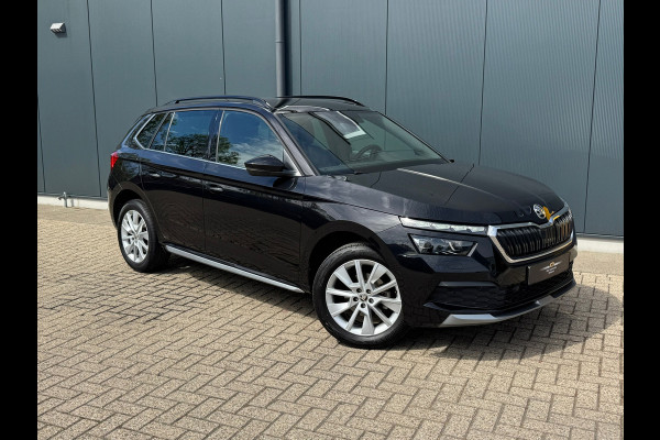 Škoda Kamiq 1.0 TSI Style * Glazen dak * Stoelverwarming * Camera * Climate controle *