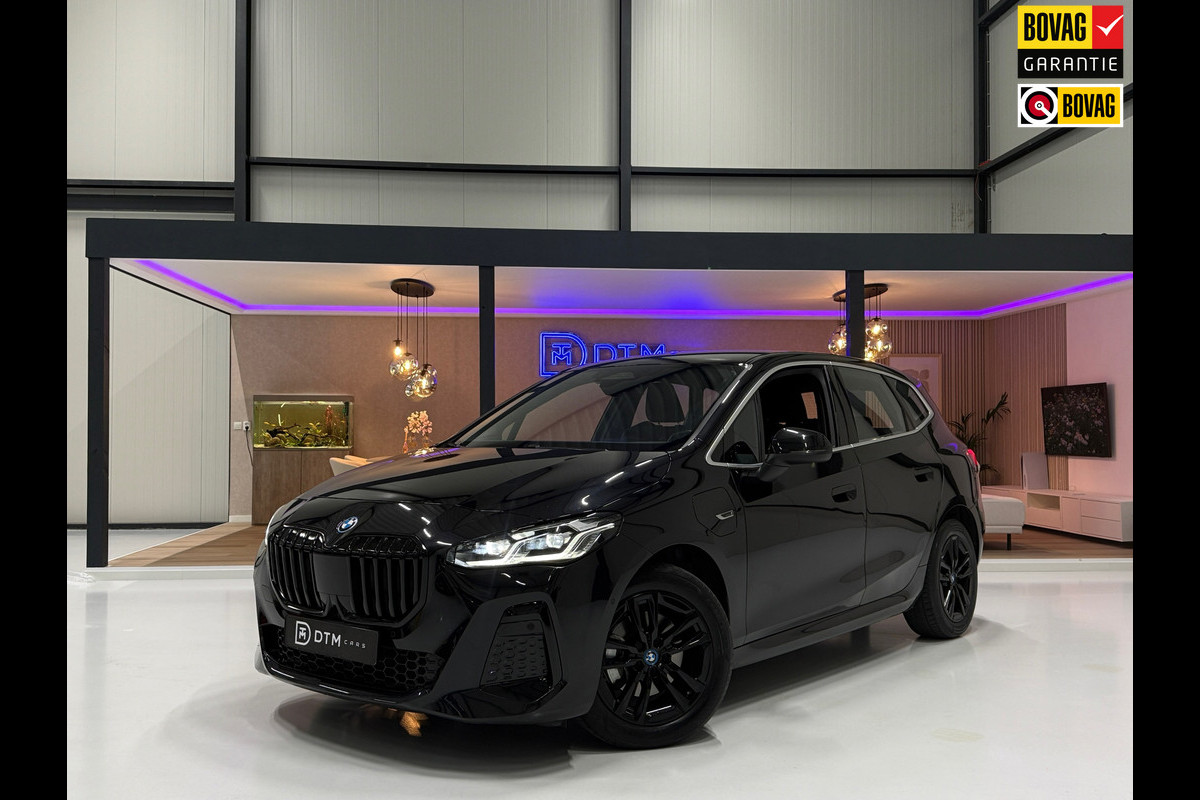 BMW 2 Serie Active Tourer 225e xDrive M-pakket Navi Camera Leder Acc Clima Carplay