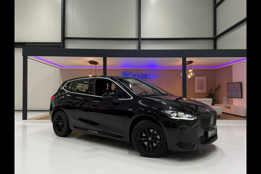 BMW 2 Serie Active Tourer 225e xDrive M-pakket | Plug-in 4x4 | 360° | Elek. Trekhaak