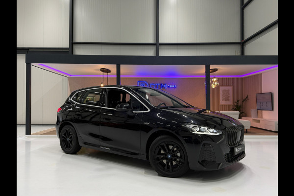 BMW 2 Serie Active Tourer 225e xDrive M-pakket | Plug-in 4x4 | 360° | Elek. Trekhaak