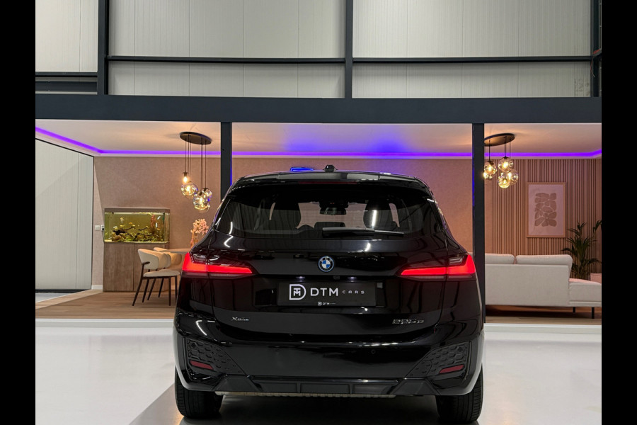 BMW 2 Serie Active Tourer 225e xDrive M-pakket | Plug-in 4x4 | 360° | Elek. Trekhaak