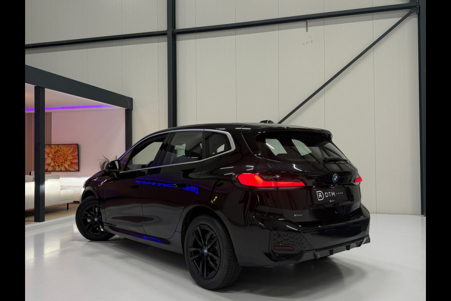 BMW 2 Serie Active Tourer 225e xDrive M-pakket | Plug-in 4x4 | 360° | Elek. Trekhaak