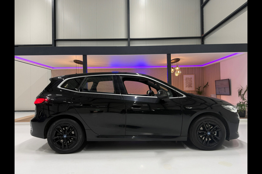 BMW 2 Serie Active Tourer 225e xDrive M-pakket | Plug-in 4x4 | 360° | Elek. Trekhaak
