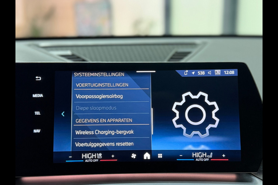 BMW 2 Serie Active Tourer 225e xDrive M-pakket | Plug-in 4x4 | 360° | Elek. Trekhaak