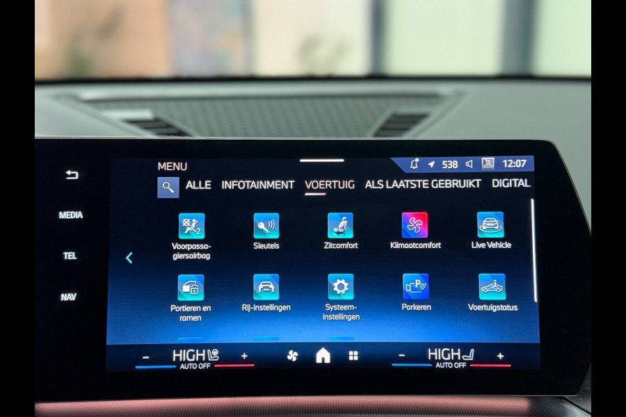 BMW 2 Serie Active Tourer 225e xDrive M-pakket | Plug-in 4x4 | 360° | Elek. Trekhaak