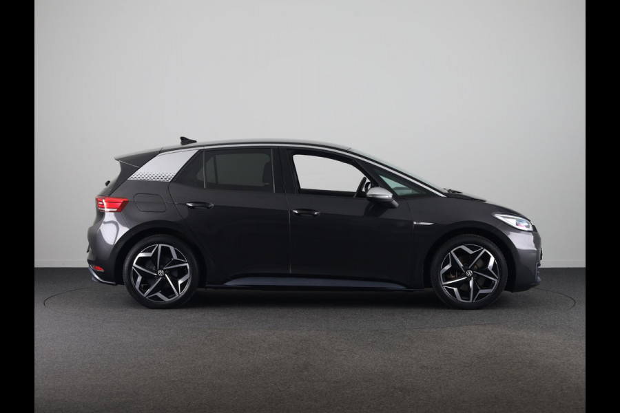 Volkswagen ID.3 First Plus 58 kWh | SOH 93% | Navigatie | Stoelverwarming | Camera | Carplay & Android Auto |