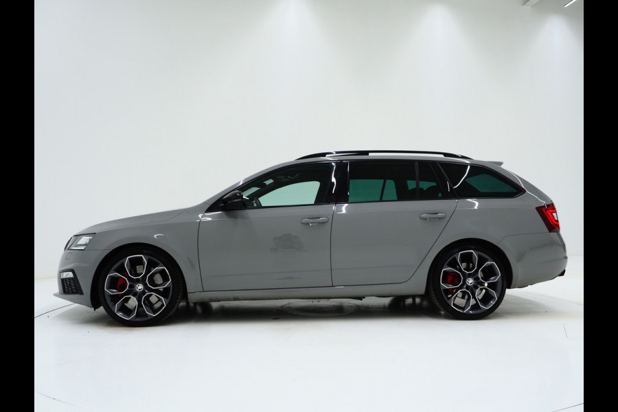 Škoda Octavia Combi 2.0 TSI RS 245PK | Panoramadak | Sportstoelen | Canton | Keyless | Carbon | Camera | Sfeerlicht | Carplay