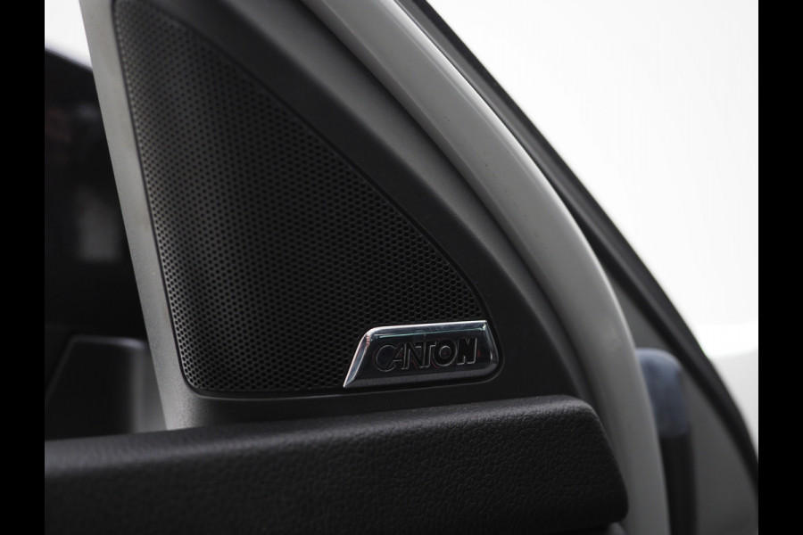 Škoda Octavia Combi 2.0 TSI RS 245PK | Panoramadak | Sportstoelen | Canton | Keyless | Carbon | Camera | Sfeerlicht | Carplay